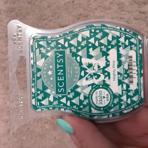 Mighty pine scentsy bar